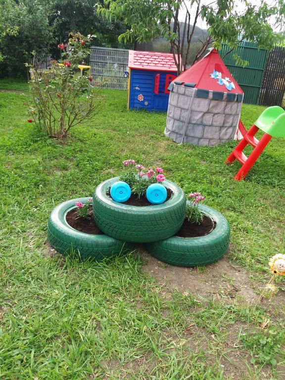 ホテル Casa Ariana Curtea de Argeş エクステリア 写真