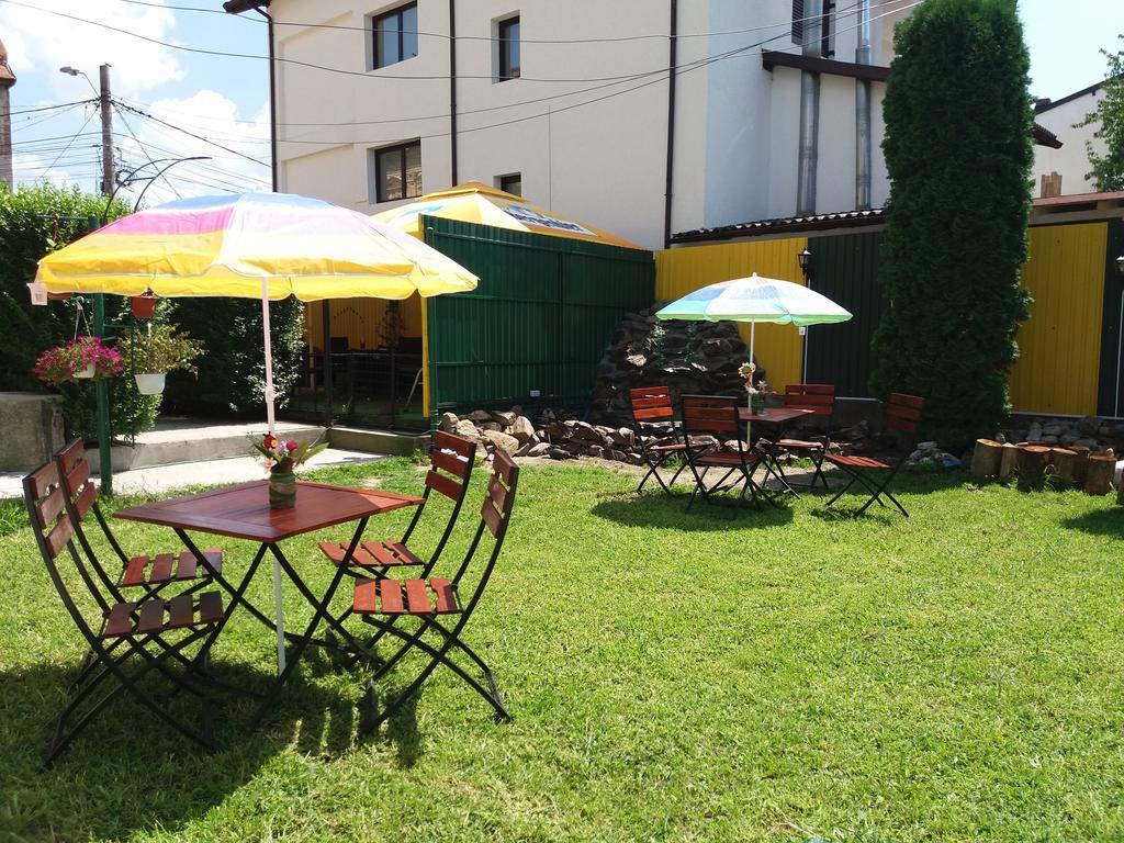 ホテル Casa Ariana Curtea de Argeş エクステリア 写真
